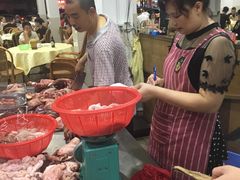 -标记美食新鲜猪杂(兴南大道店)
