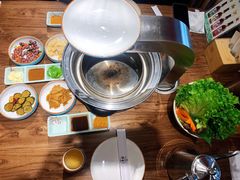 -明洞阿姨·韩式酱蟹烤肉·创意料理(三元桥店)