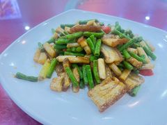 烧肉炒藕尖-勒南公舍(龙江店)
