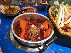 微辣锅底-马路边边串串香(双井直营店)