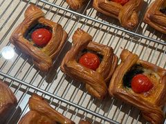 -VERIE BAKEHOUSE