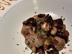 -MONICH牛排融合餐厅(和义大道购物中心店)