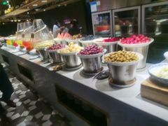 自助取餐区-钱小奴海鲜自助黑金店(杭州滨江龙湖店)