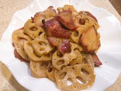 瑞士汁莲藕炒叉烧-明腾壹间茶餐厅(新都会花园广场店)
