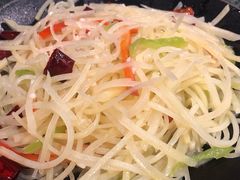 酸辣土豆丝-东方亚克西餐厅(西康路店)