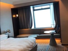 -上海龙之梦万丽酒店