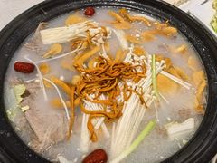 -九寨特色牦牛肉汤锅 羊肉汤锅