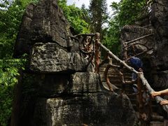 -梭布垭石林景区