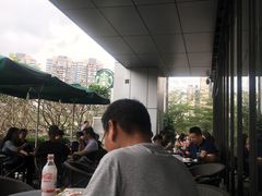 -星巴克臻选(深圳龙华红山天虹店)