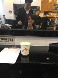 -镁连社·美联社