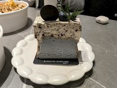 -W COLLECTIVE  DESSERT SHOP
