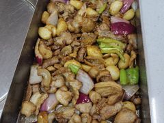 -老东镇啤酒屋海鲜加工·蒸汽海鲜·海鲜烧烤(台东店)