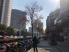 -锅来乐地锅鸡(安亭店)