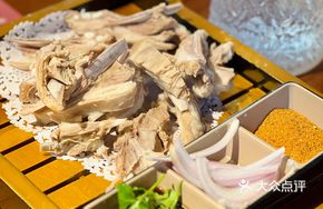 Desert Ancient Sand Hand-Roasted Lamb
