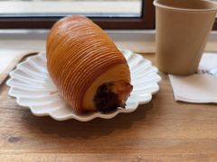 -VERIE BAKEHOUSE