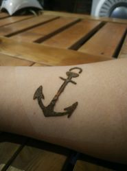 -鳌首刺青纹身 穿孔饰品店