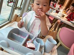 -水桶王国主题餐厅·聚会·生日派对·亲子活动·家庭套餐(亚龙湾希尔顿店)