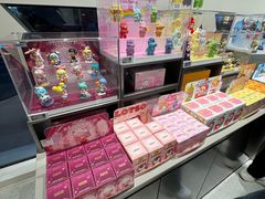 -泡泡玛特POPMART (北京超极合生汇店)