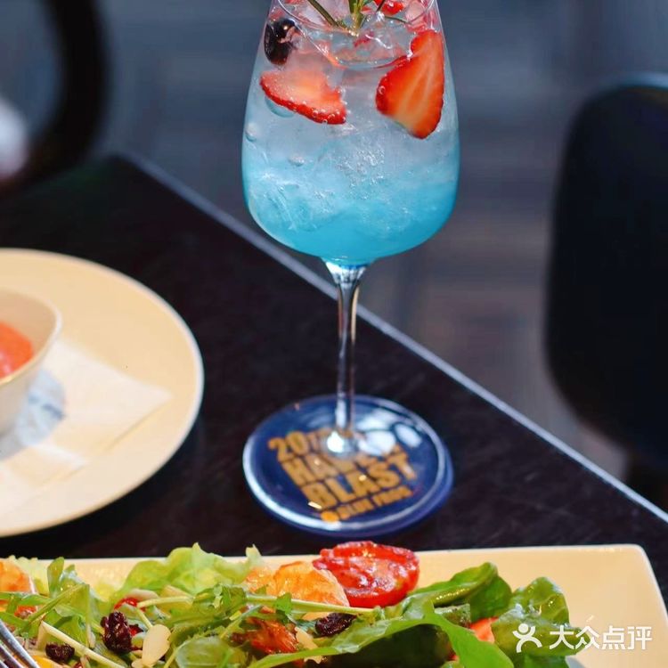 蓝蛙20周年全新菜单，氛围感十足的西餐厅