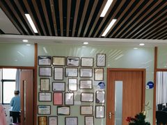 -茂菊口腔连锁(浦东南路店)