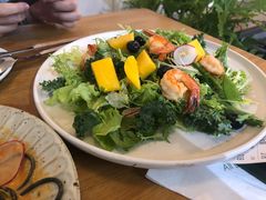 芒果大虾沙拉-CHILLAX轻乐时(侨建·Hi City店)