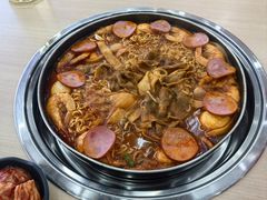 -三清洞摩西韩式年糕火锅(威高广场店)