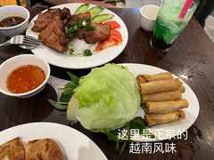 -鸿记越南牛鸡粉