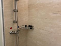 -深圳君逸国际酒店(龙岗横岗塘坑地铁站店)