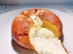 蒜香奶酪-Dough&Joe团憩(瑞虹天地月亮湾店)