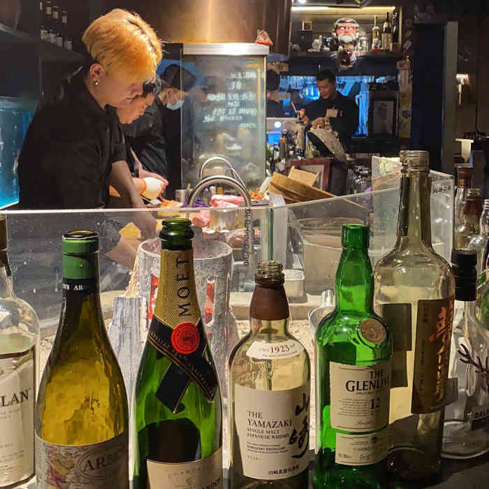 黑船酒场(太古里店)-"[薄荷]环境:在网红贤合庄背后的小巷子.