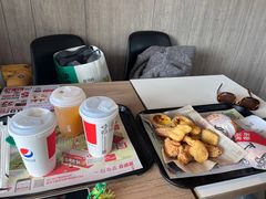 -肯德基(湾畔店)