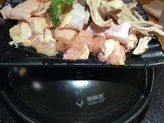 -洪氏嗨捞·广东猪肚鸡·椰子鸡火锅(西咸万象城店)