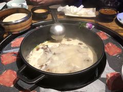-三人行骨头王火锅(长寿店)