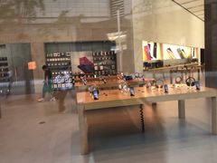 -Apple零售店(华贸购物中心店)