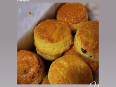 -SKROLL卡特司库·蛋糕定制·生吐司·司康(古北程家桥店)