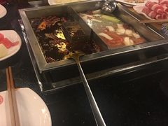 -百年川椒重庆老火锅(光谷店)