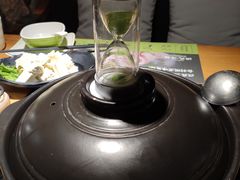 -洪氏嗨捞·广东猪肚鸡·椰子鸡火锅(西咸万象城店)