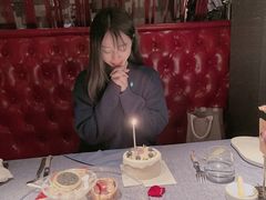 卡座-弦月窗LUNETTE BY AMANDA(复兴路店)