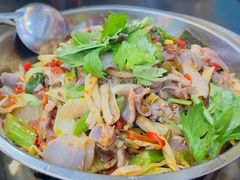 小锅鸡杂-胖娃古镇鸡杂·黑金冠(磁器口总店)