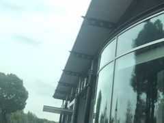 -上海星瀚奔驰4S店(红柳路店)