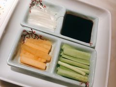-韵秋荷(宝山龙湖天街店)