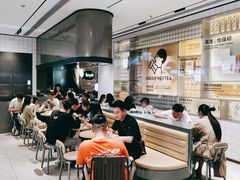等位区-喜茶(深圳海岸城店)