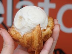 麦乳白咖啡-Dip in Gelato(富民路店)