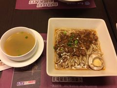 -康师傅私房牛肉面(马泉营奥莱店)