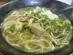 片儿川面-家烧面馆【南山路知名经典面食】