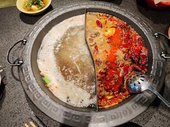 -宽板凳老灶火锅(台湾街店)