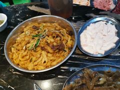 -牛一煲美食(江高店)