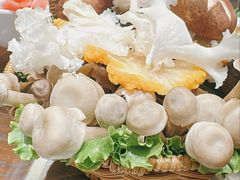 -东海怡品海鲜豆捞(舟宿夜江店)