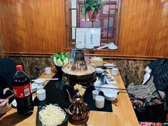 -果松木炭酸菜铜火锅·外婆参鸡汤