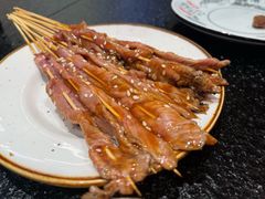 -何妹湿辣牛肉·粤式烧烤砂煲(桂雅路店)